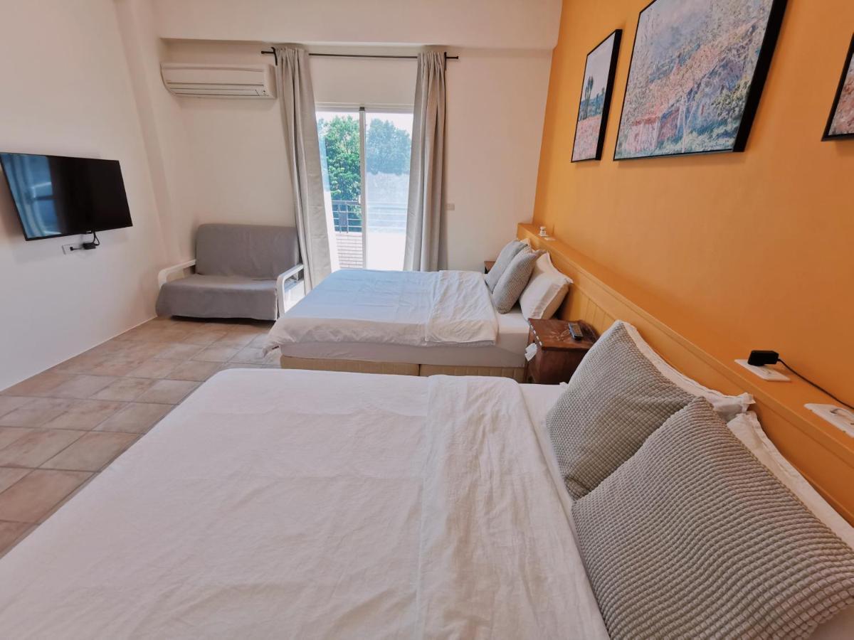 Yilan Beitou No.117 Bed and Breakfast Luodong Exteriör bild