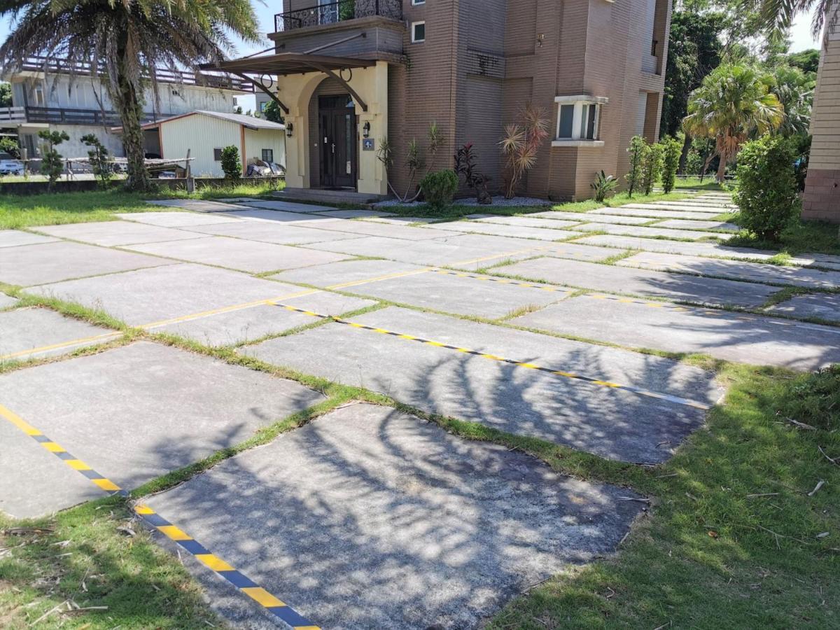Yilan Beitou No.117 Bed and Breakfast Luodong Exteriör bild